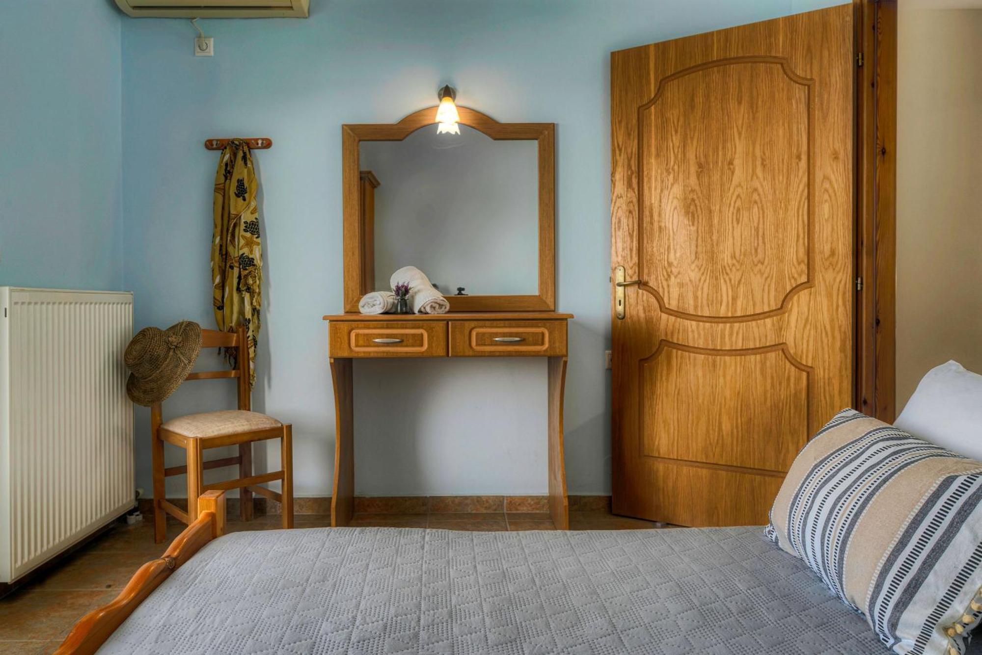 Anatoli Apartments - Tranquil Location & Stunning Views, By Zantewize Marathias  Room photo