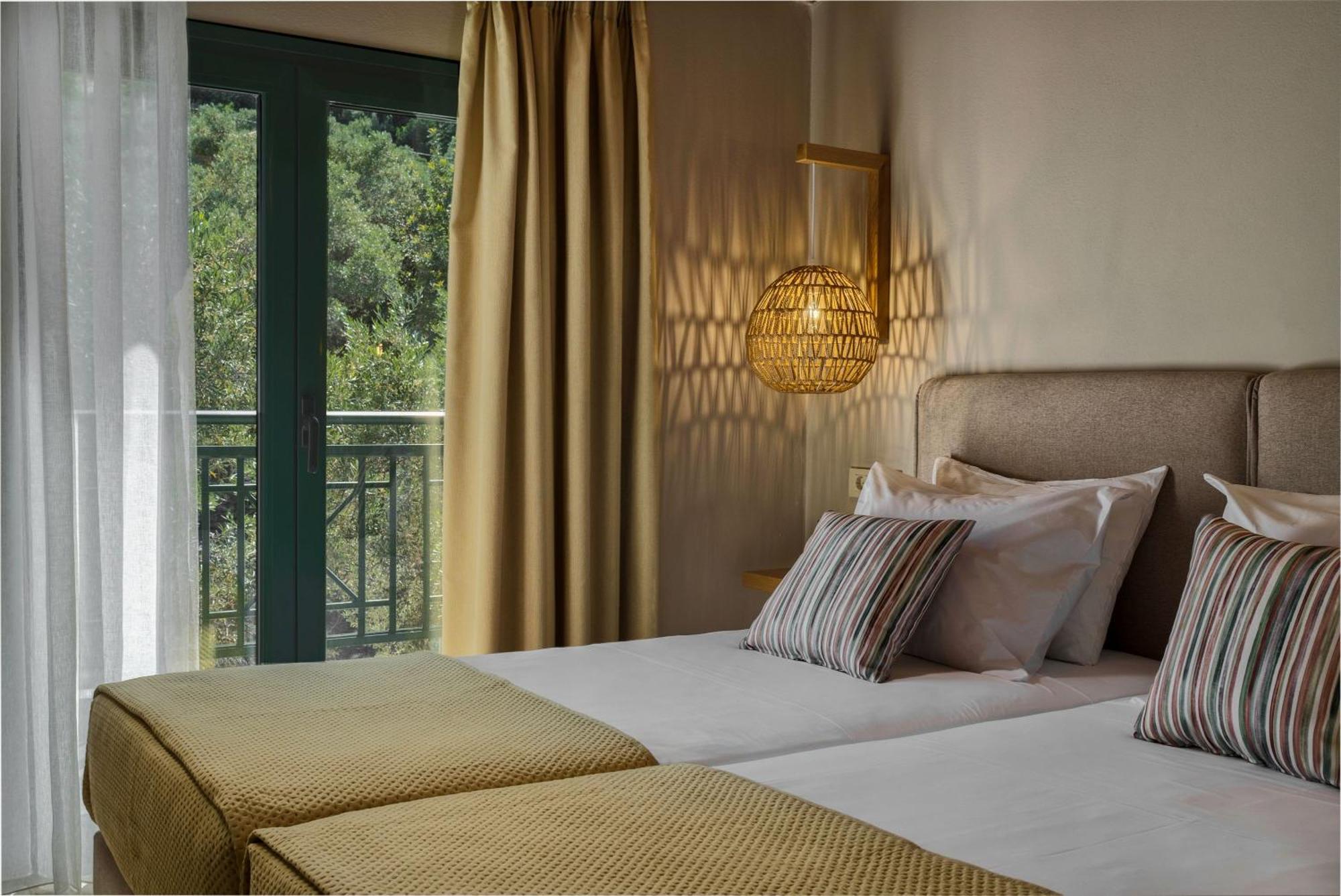 Anatoli Apartments - Tranquil Location & Stunning Views, By Zantewize Marathias  Room photo