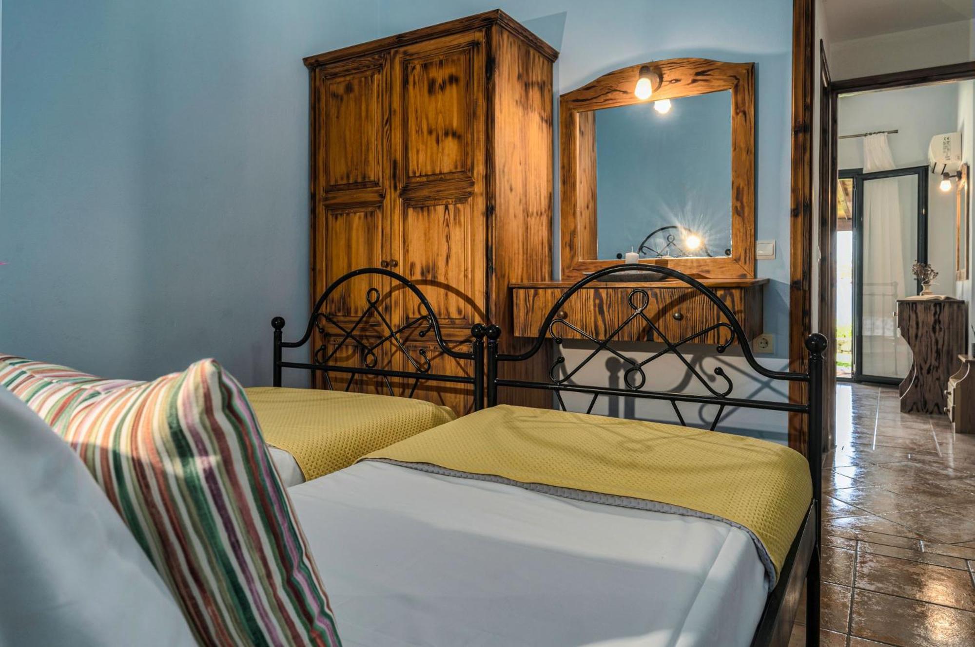 Anatoli Apartments - Tranquil Location & Stunning Views, By Zantewize Marathias  Room photo